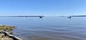 Bateaux de pêche du côté est de l'île Farr