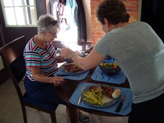 The Presidents' Suites has a few homes which are perfect Venues for an elderly parent. / Les Suites des présidents ont quelques parfaites pour loger les parents âgés.