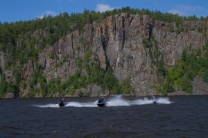 Devils Rock, almost unknown. Great view from Lake Temiskaming of Devil's Rock 300 ft exposed face. The white cross can also be seen on top. / Vue impressionante à partir du lac Témiskaming de la face de 300 pi du rocher du diable. Également, la croix blanche en haut du rocher est visible.