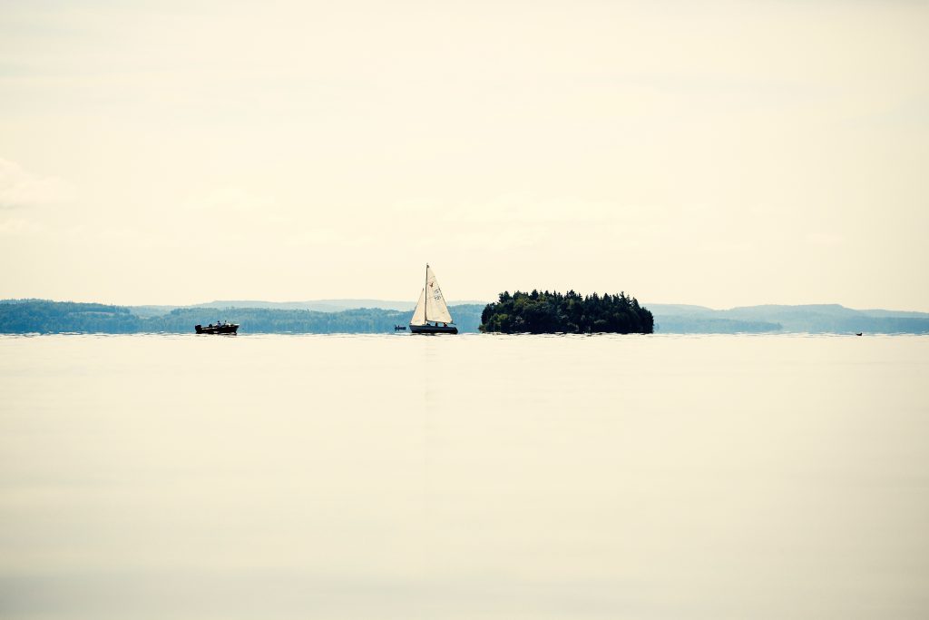 Bateaux autour de l'île Farr sur le lac Témiskaming