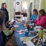 Wellness retreat, essential oils session organized by Bridging the Gap to a Newer You held at the Lumber Baron's House / Session sur les huiles essentiels lors d'une retraite santé à la Maison des barons forestiers