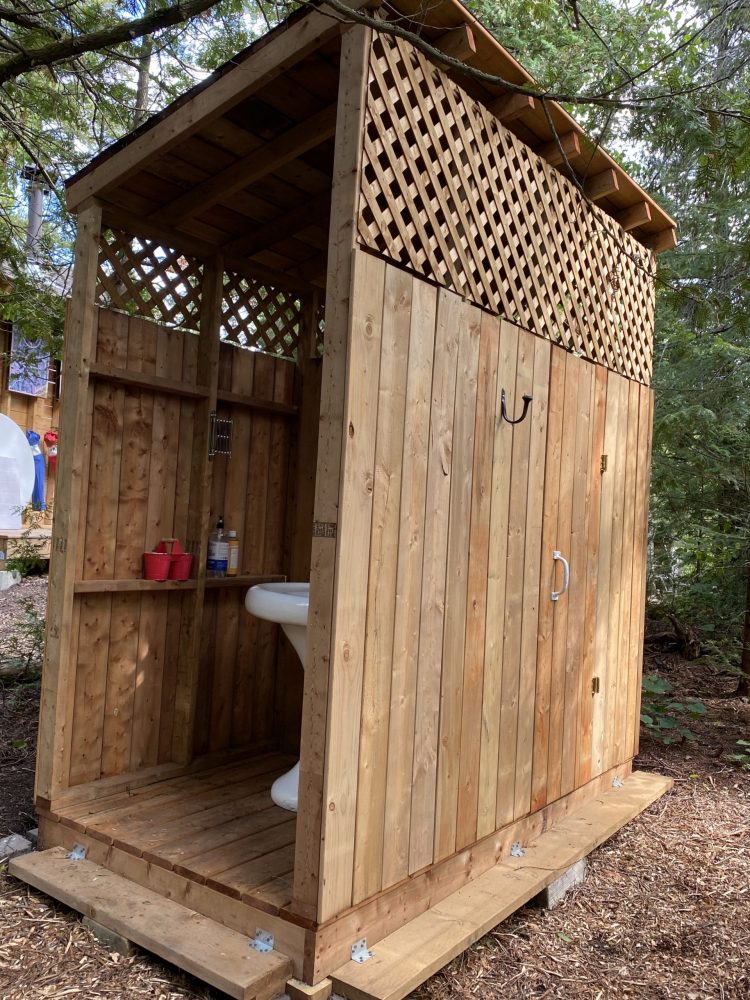 Notre douche de glamping