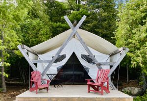 Tente de prospecteur pour le glamping sur l'île Farr