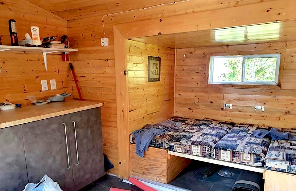 intérieur de la petite maison sur lîle Farr