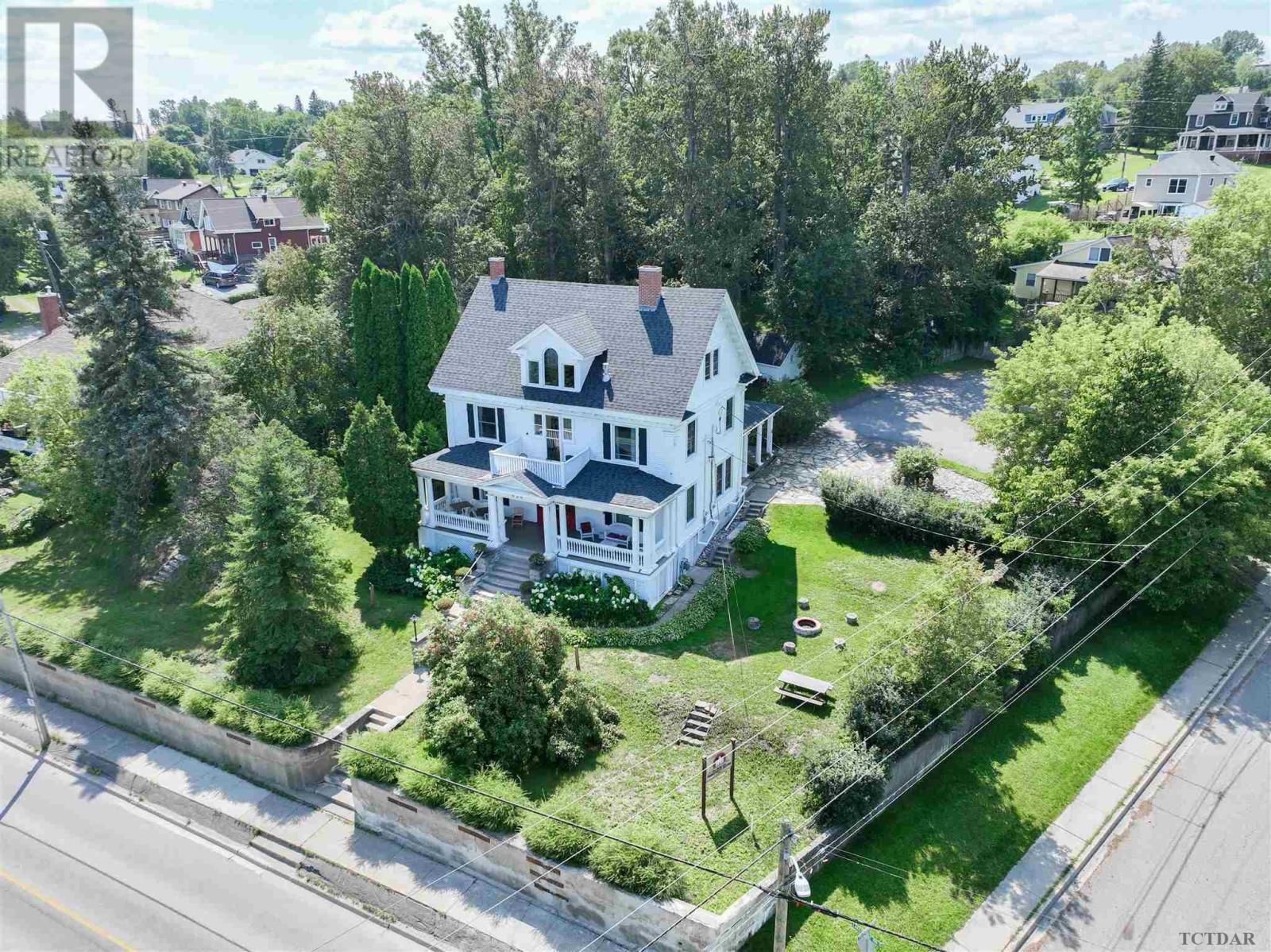 620 Lakeshore à vendre 620 Lakeshore à vendre
